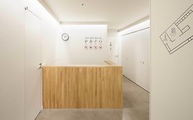 ナインアワーズウーマン神田